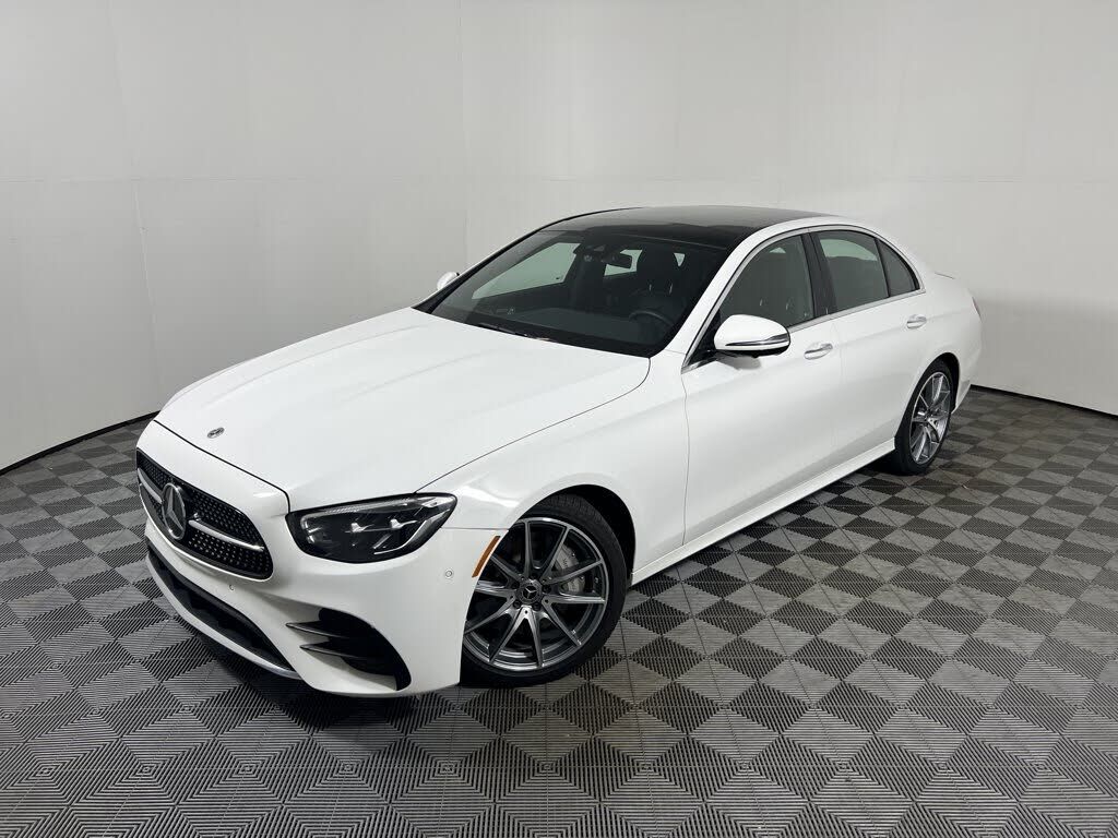 2022 MERCEDES-BENZ E-Class