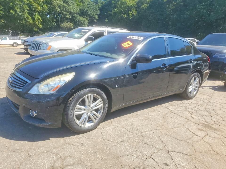 2015 INFINITI Q40