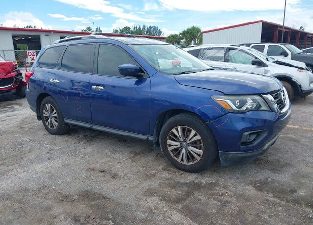 2020 NISSAN Pathfinder