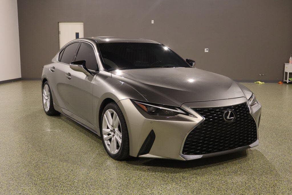 2023 LEXUS IS