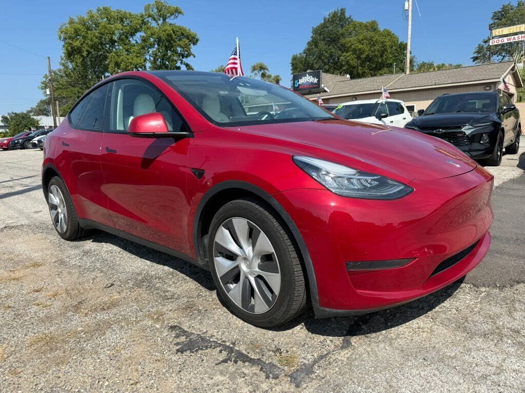2023 TESLA Model Y