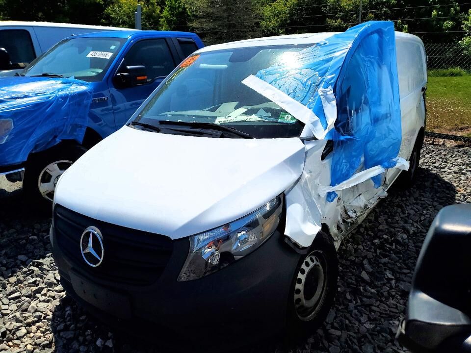 2023 MERCEDES-BENZ METRIS