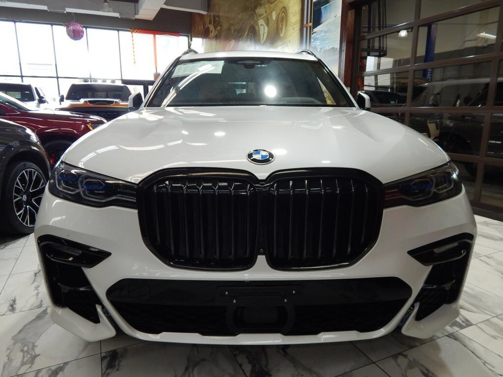 2022 BMW X7