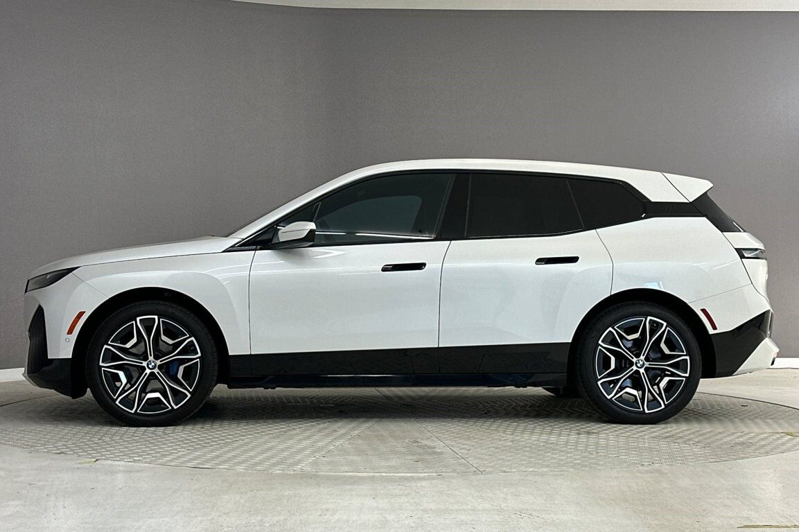 2024 BMW iX