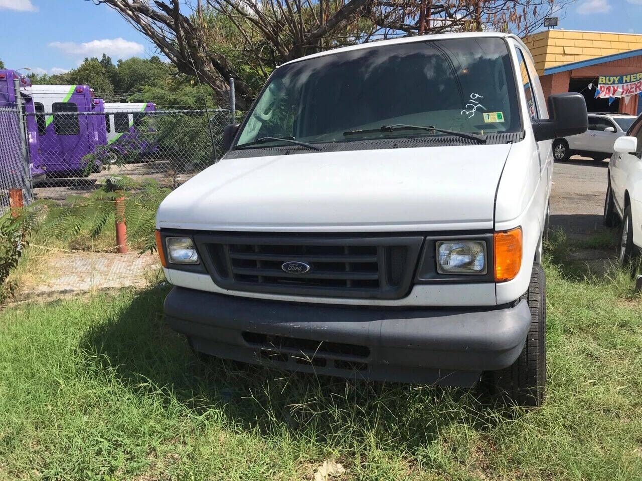 2004 FORD E-250