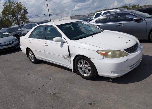 2004 TOYOTA Camry