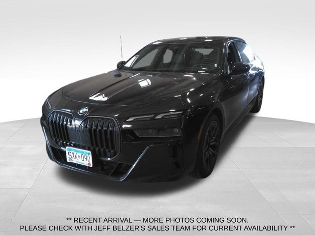 2026 BMW 740i