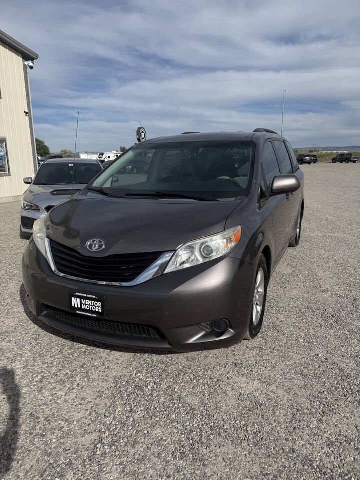2013 TOYOTA Sienna