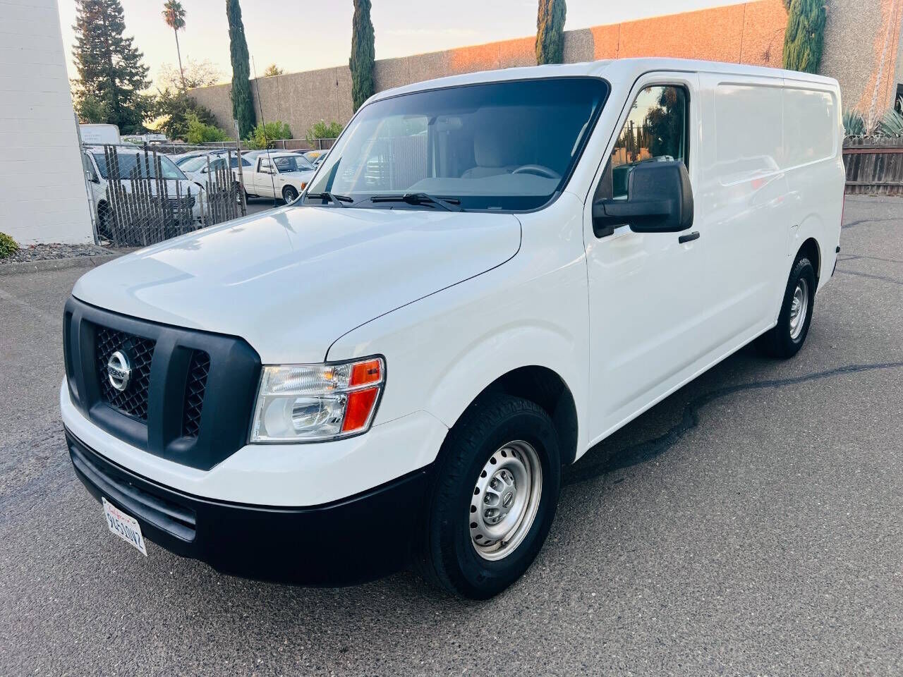 2017 NISSAN NV