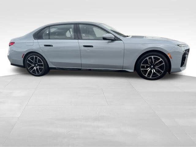 2026 BMW 740i