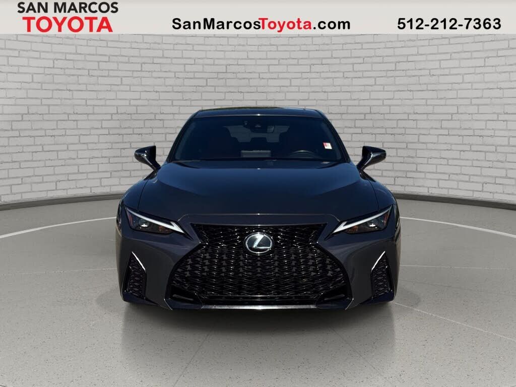 2023 Lexus IS