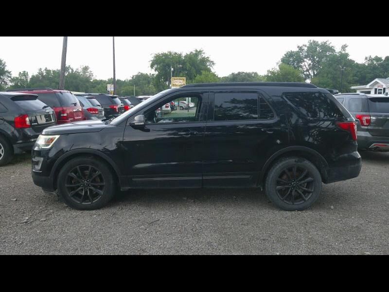 2017 FORD Explorer