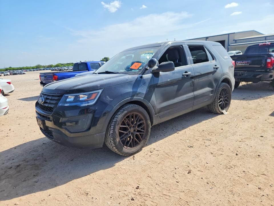 2018 FORD Explorer