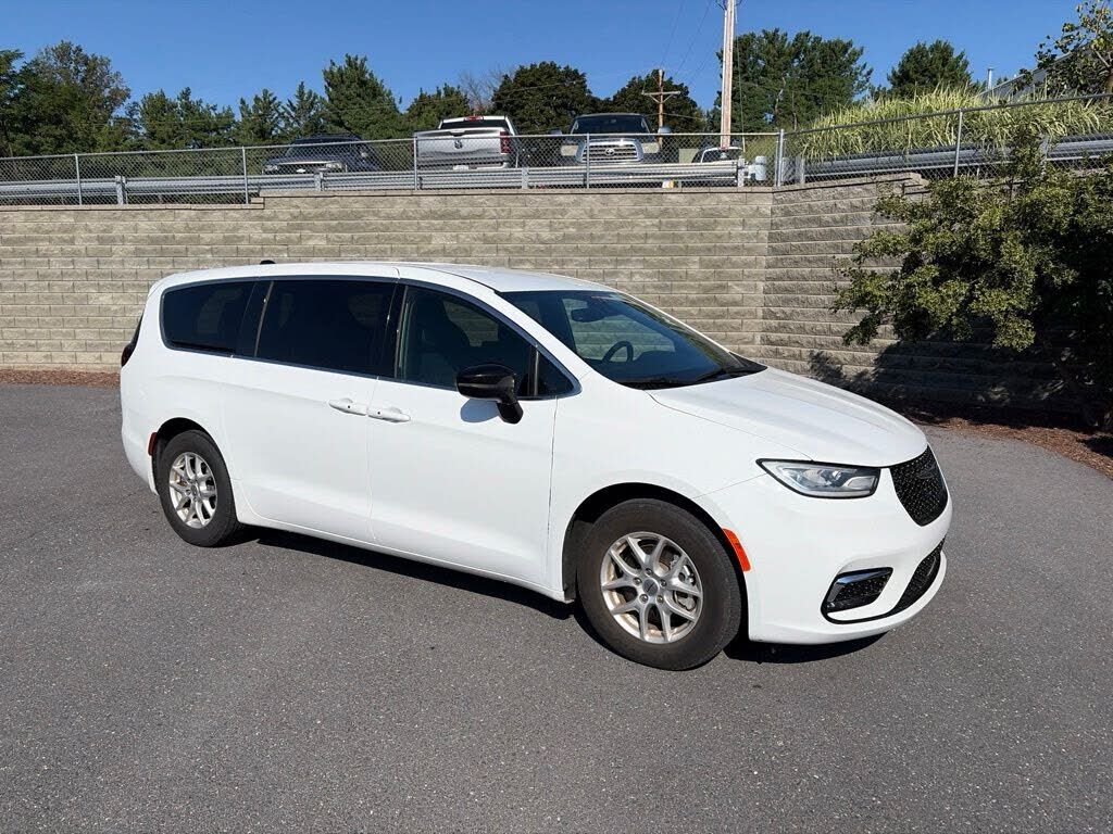 2025 CHRYSLER Pacifica