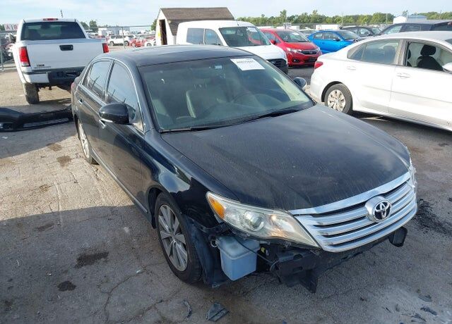 2011 TOYOTA Avalon