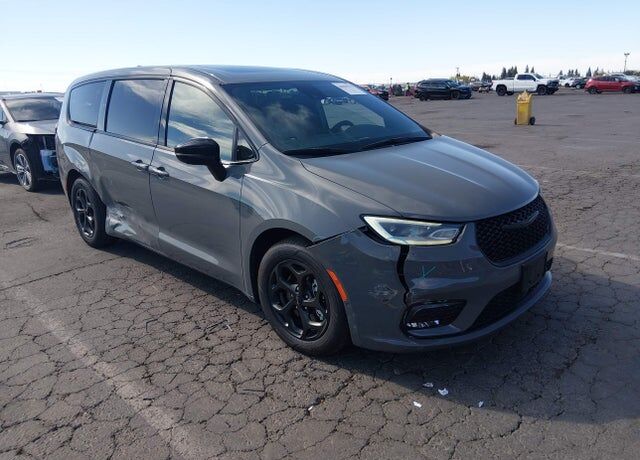 2023 CHRYSLER Pacifica