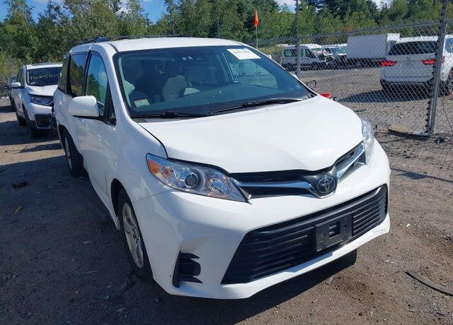 2020 TOYOTA Sienna