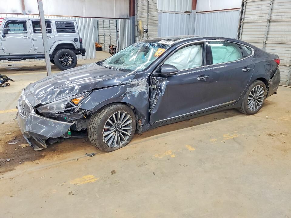 2017 KIA Cadenza