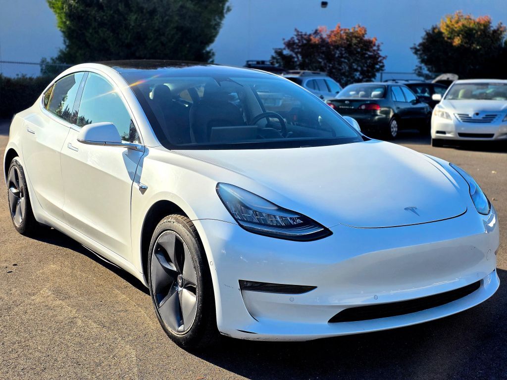 2018 TESLA Model 3