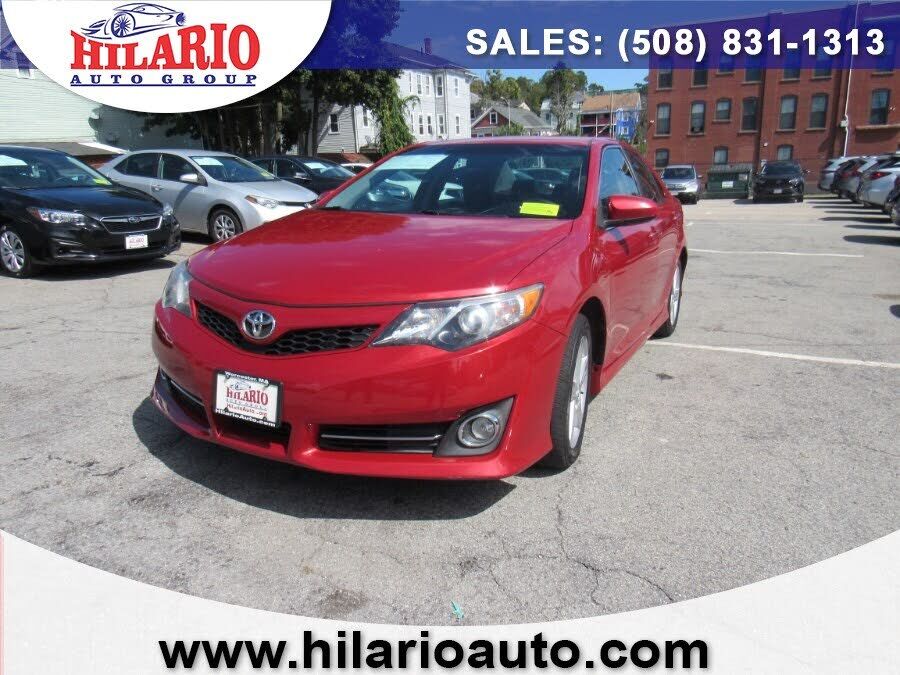 2013 TOYOTA Camry