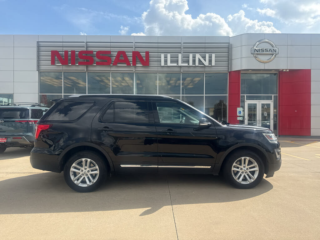 2017 FORD Explorer