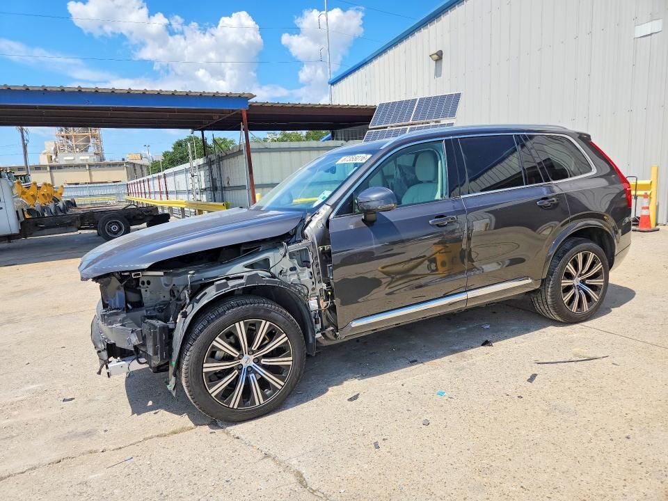 2023 VOLVO XC90
