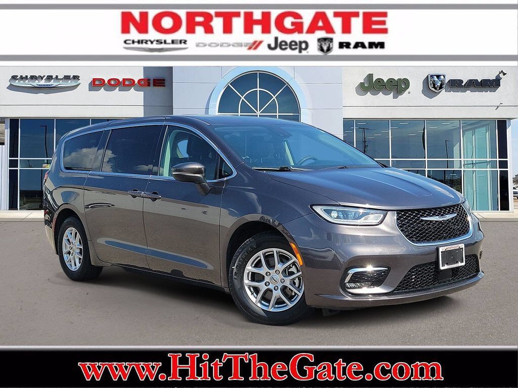 2023 CHRYSLER Pacifica