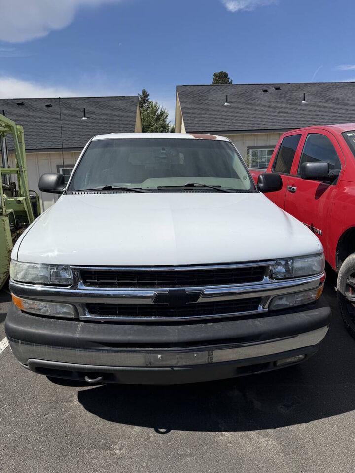 2004 CHEVROLET Suburban