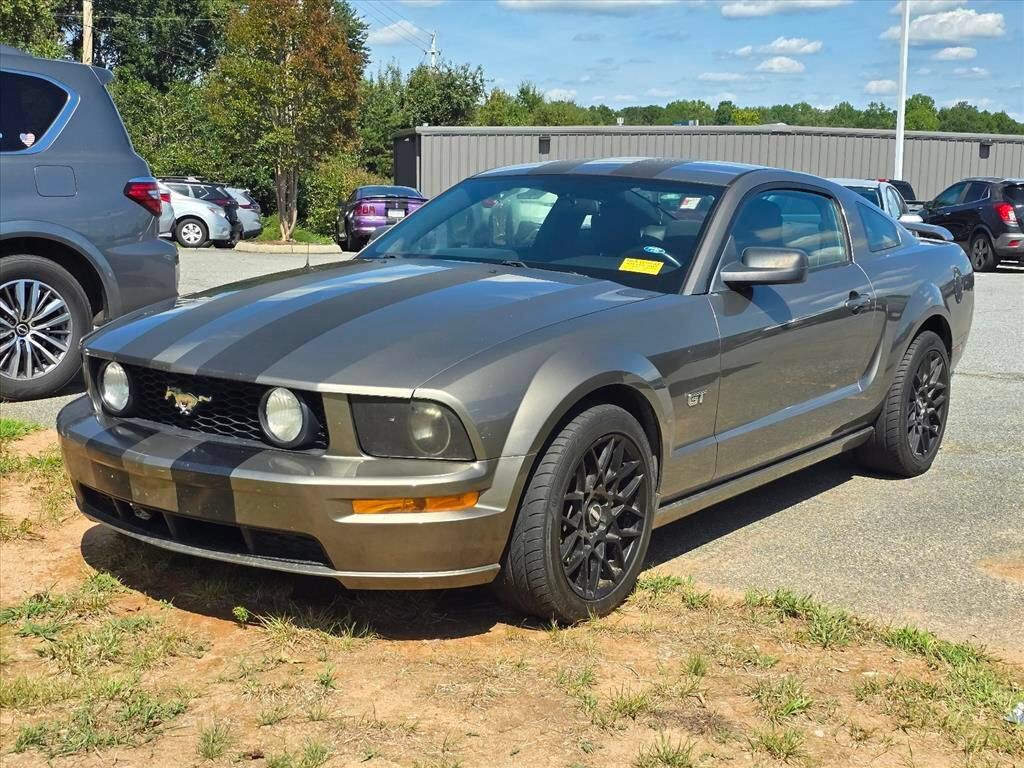 2005 FORD Mustang