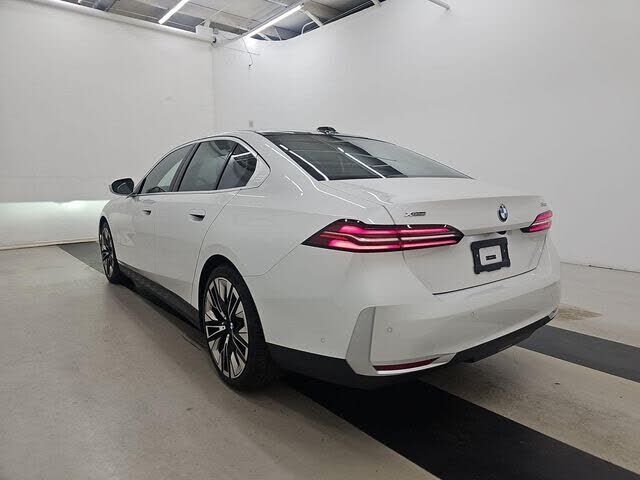 2027 BMW 540i