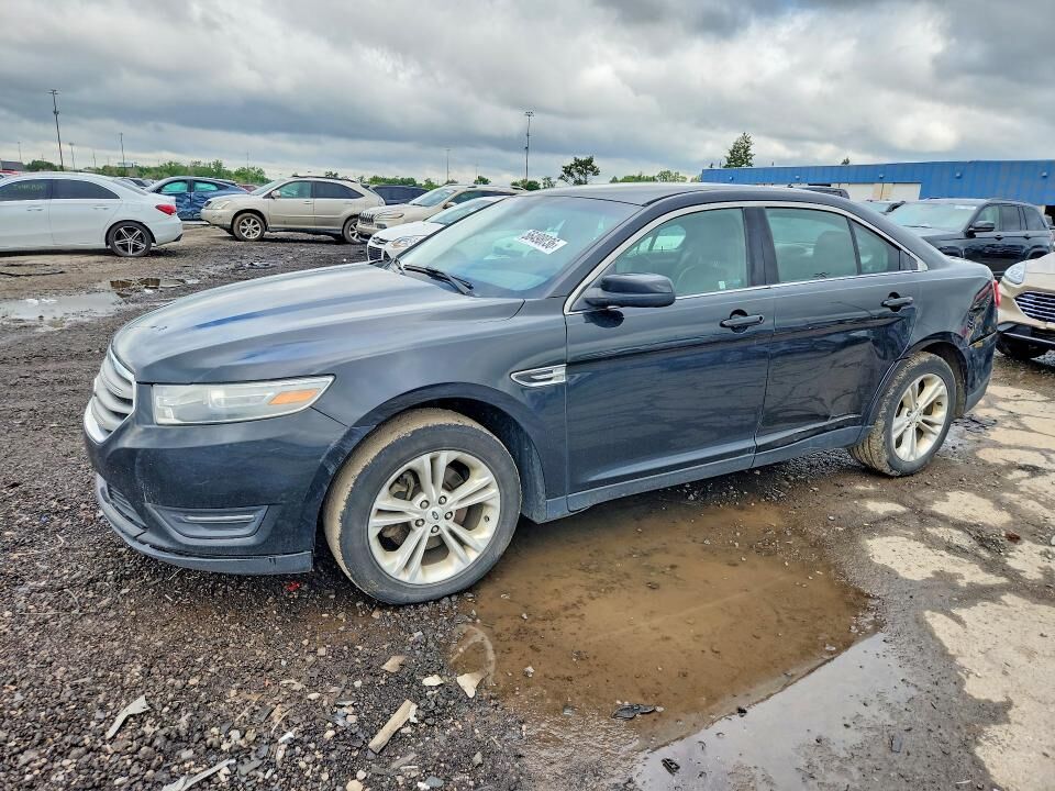 2013 FORD Taurus
