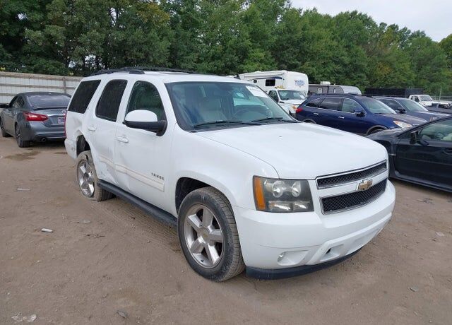 2011 CHEVROLET Tahoe