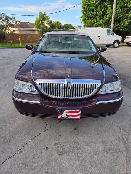 2006 LINCOLN Town Car
