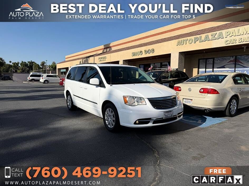2015 CHRYSLER Town and Country