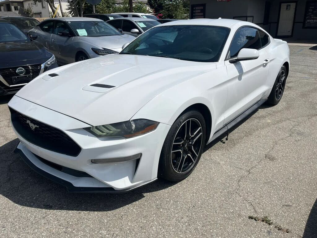 2020 FORD Mustang