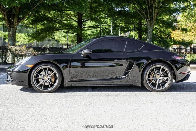 2017 PORSCHE Cayman