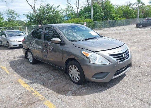 2016 NISSAN Versa