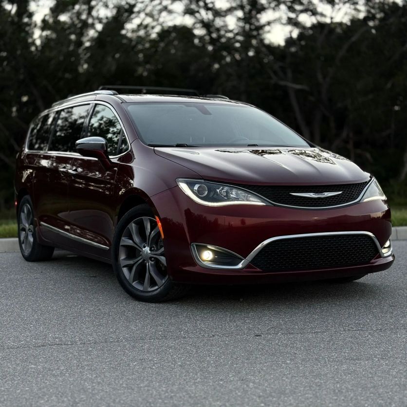 2019 CHRYSLER Pacifica