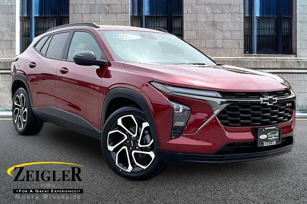 2025 CHEVROLET Trax
