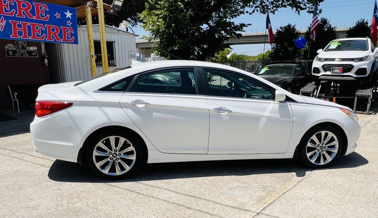 2013 HYUNDAI Sonata
