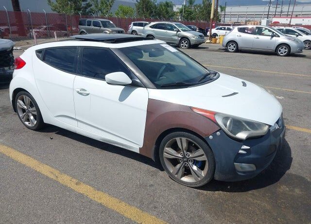 2013 HYUNDAI Veloster