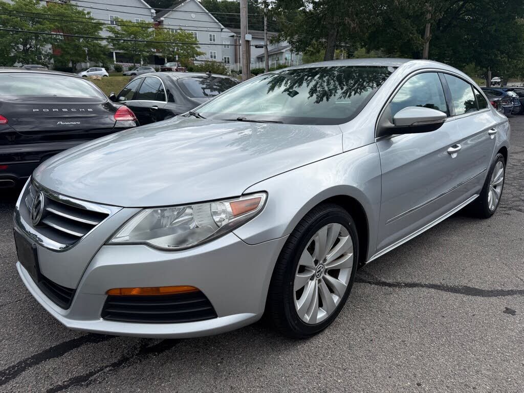 2011 VOLKSWAGEN Passat