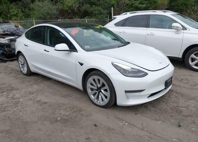 2022 TESLA Model 3
