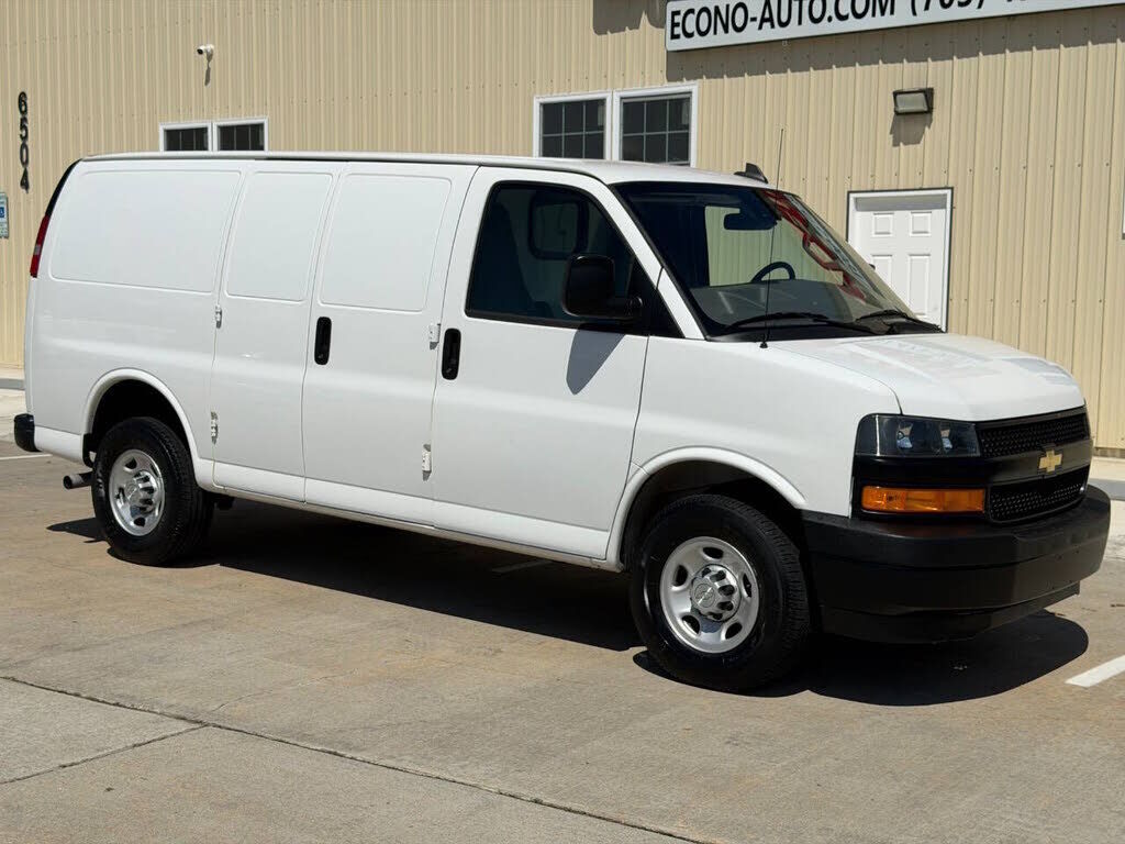 2020 CHEVROLET Express
