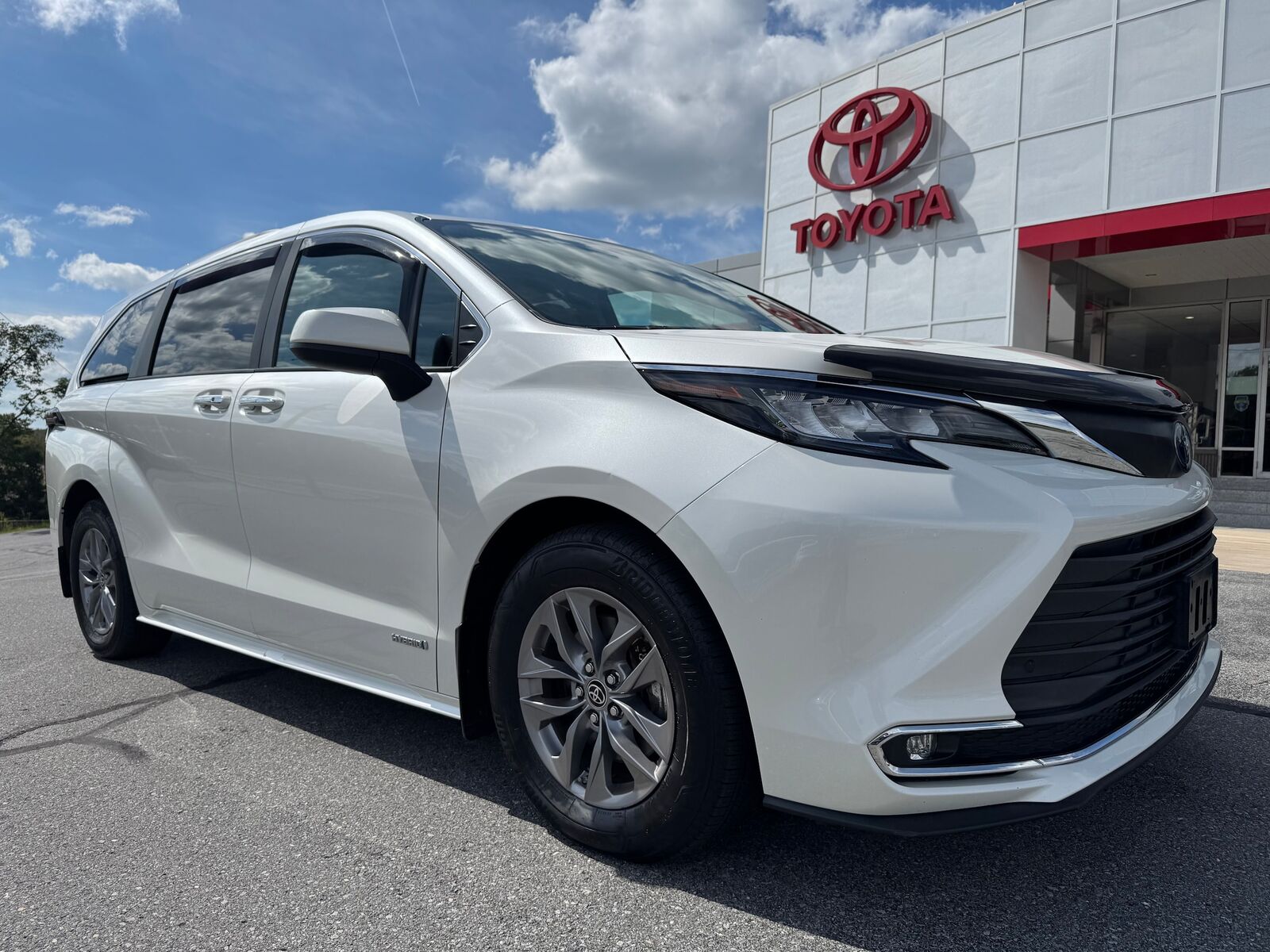 2021 TOYOTA Sienna