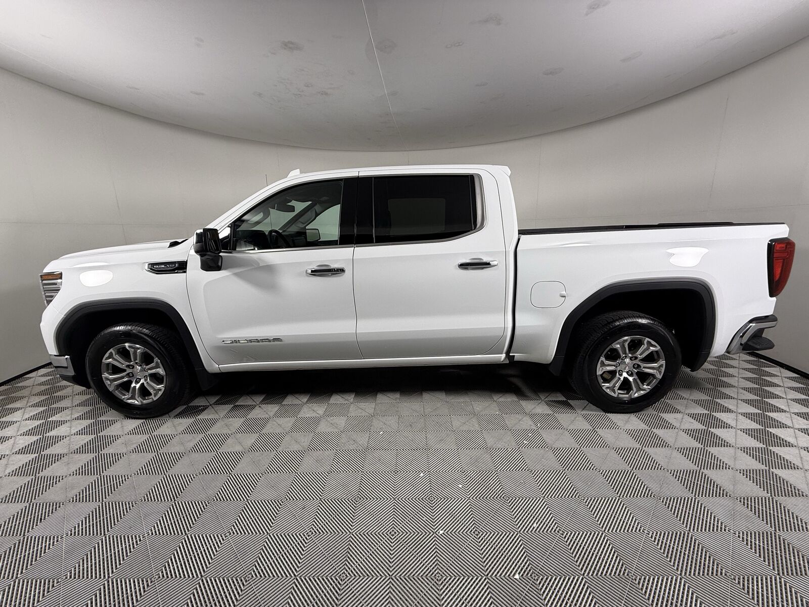 2025 GMC Sierra