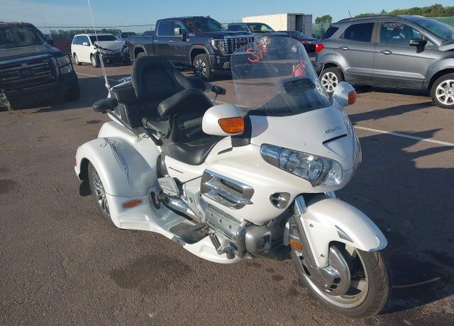 2008 HONDA GL1800