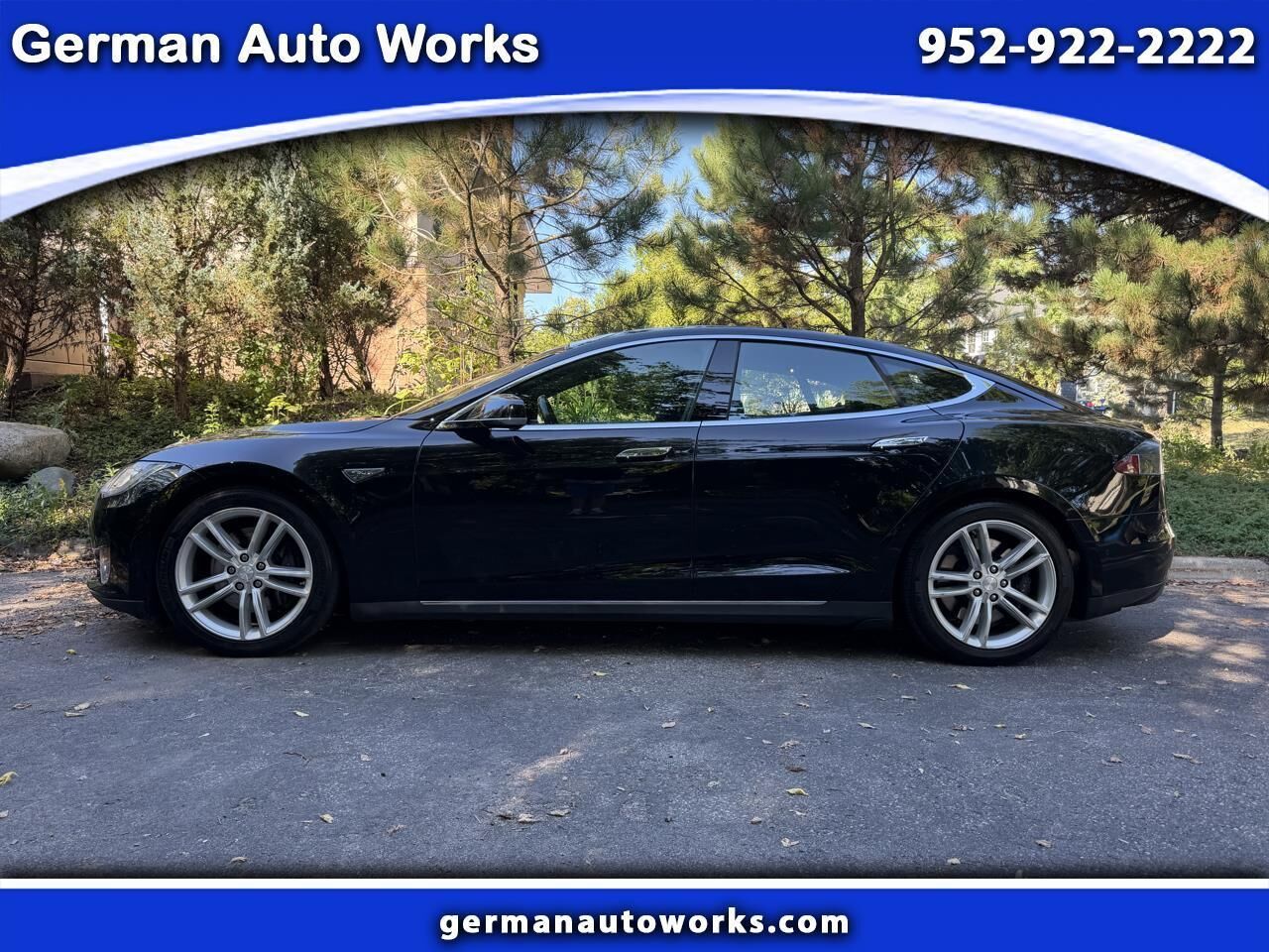 2015 TESLA Model S