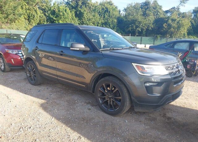 2018 FORD Explorer