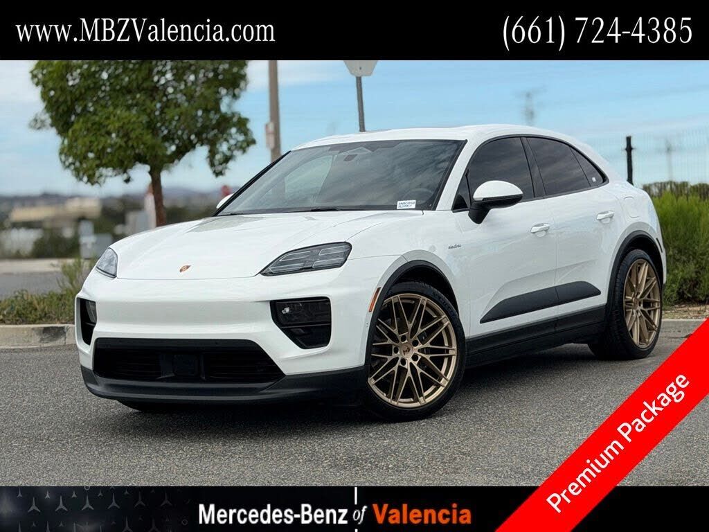 2024 PORSCHE Macan